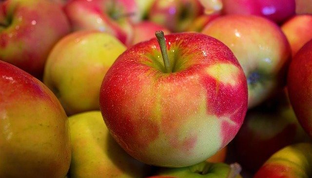 Польза яблок - какие в яблоках витамины